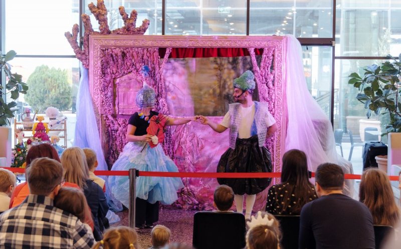 Weekend pentru întreaga familie, la Iulius Mall Cluj: teatru de păpuși, plimbări cu cățeii și Târg de Artă și Antichități