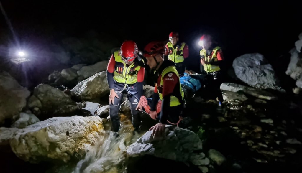 Salvamontiștii din Cluj continuă căutările unei persoane dispărute