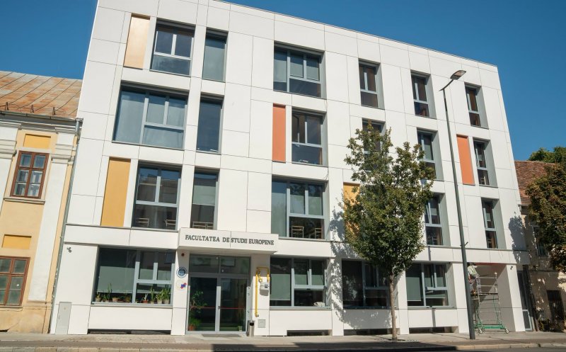 Clădirea UBB de pe strada Avram Iancu, modernizată din interior până la fațade