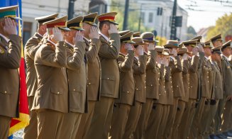 Ziua Armatei României, în imagini. Cum a fost sărbătorită la Cluj-Napoca