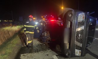 Accident rutier GRAV în Cluj: un bărbat a rămas încarcerat. Trafic BLOCAT