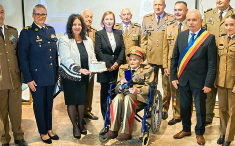 Cel mai vârstnic român, Iosif Rus, originar din județul Cluj, a împlinit 111 ani. A primit Emblema de Onoare a Armatei României