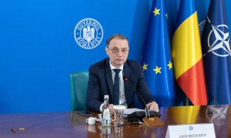 Sondaj. Jumătate dintre români consideră greșită decizia PNL de a vota Guvernul Luca Niculescu
